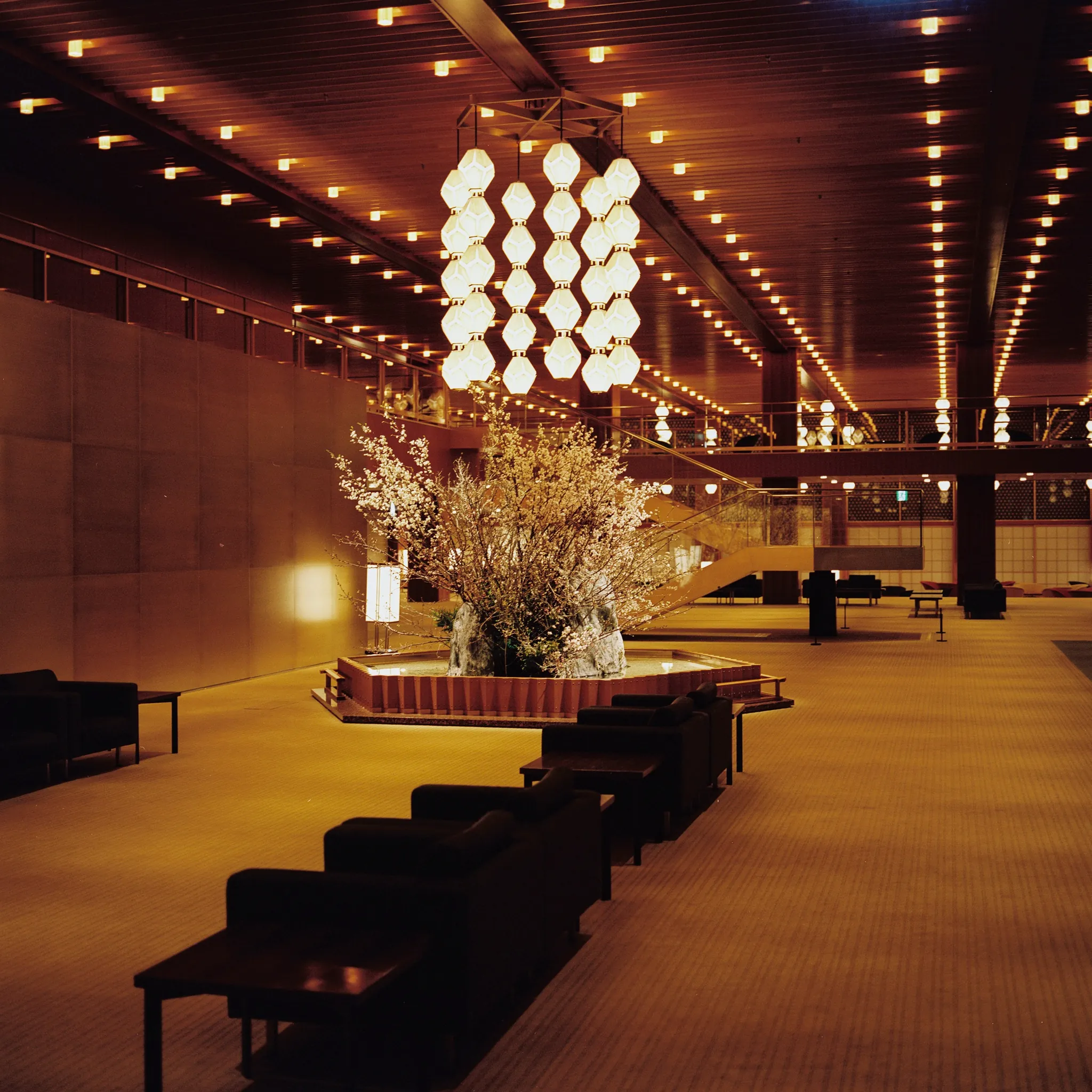 Hotel Okura, photograph 3 of 7