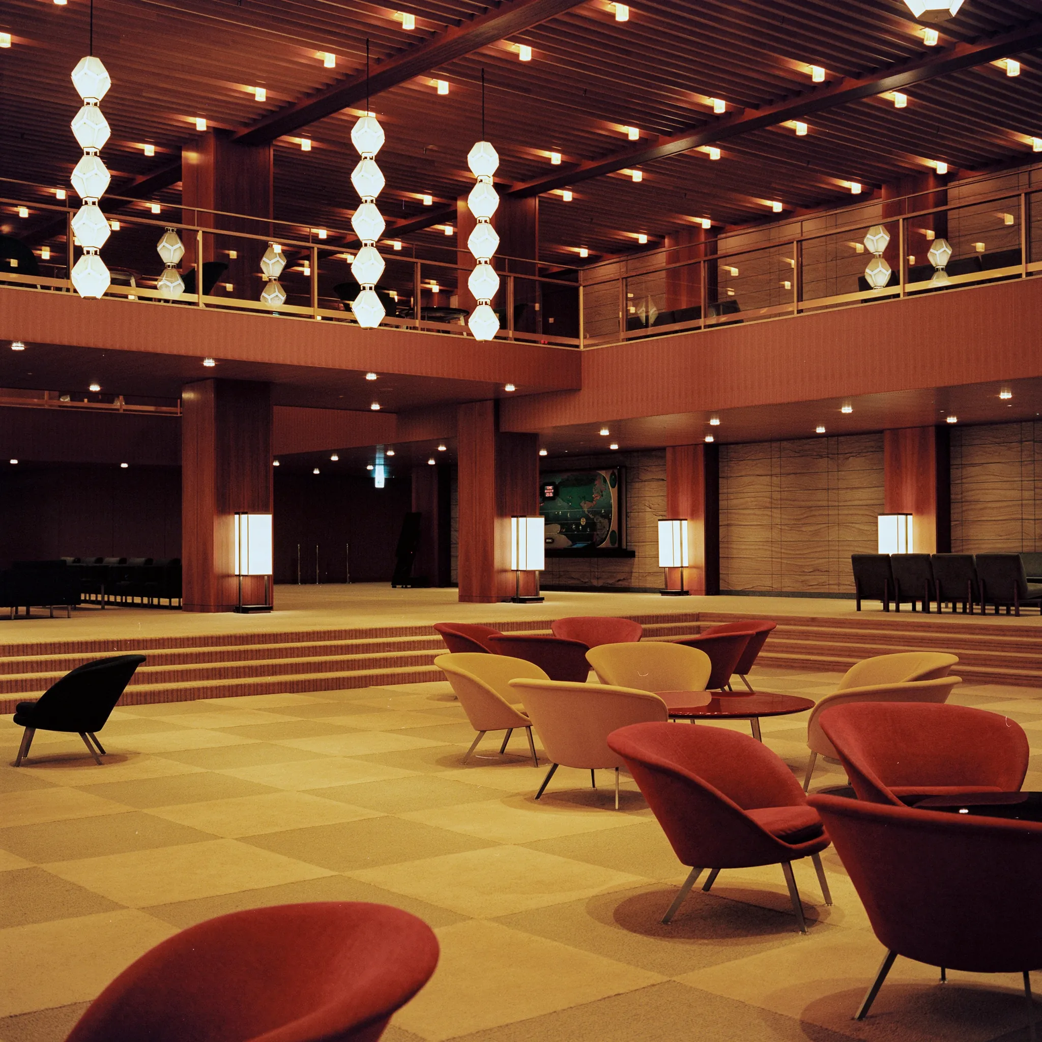 Hotel Okura, photograph 2 of 7